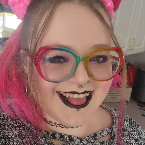 Meet your Posher, Melissa - Picture 1 of 1